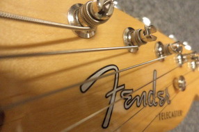 zur Fender-Homepage